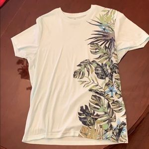 Casual Shirt Men’s Hawaiian Theme Shirt. Men’s M